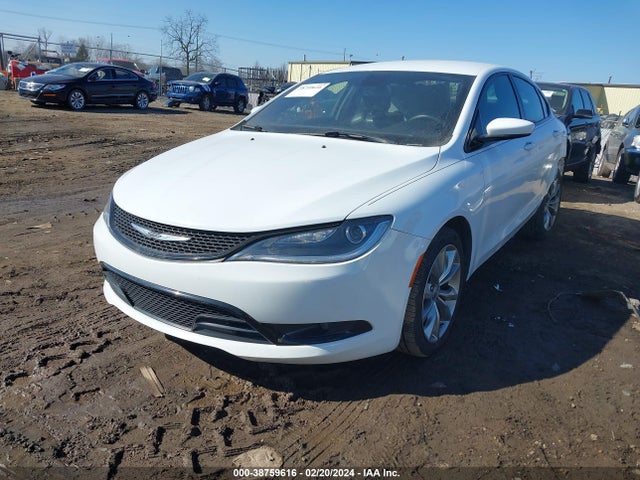 Chrysler 200 S 2015 1C3CCCBG9FN756958 Image 2