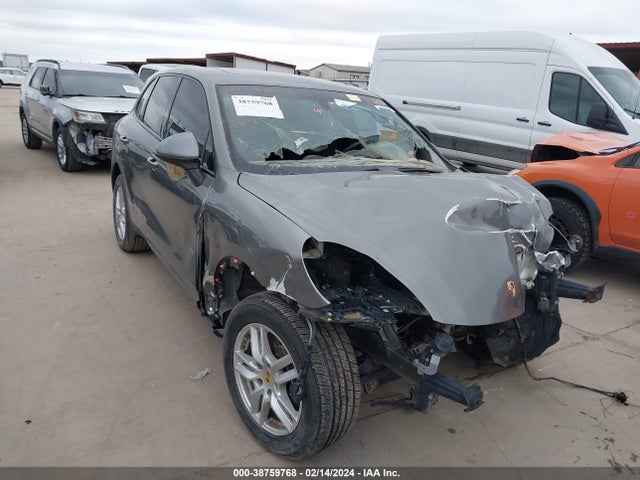 2016 PORSCHE CAYENNE WP1AA2A21GKA14631 Photo 0