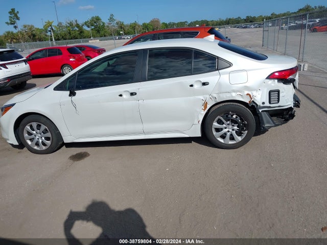 Toyota COROLLA LE 2022 5YFEPMAE3NP311227 Image 14