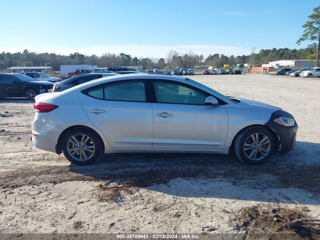 Hyundai Elantra Value Edition 2018 5NPD84LF3JH221677 Image 13