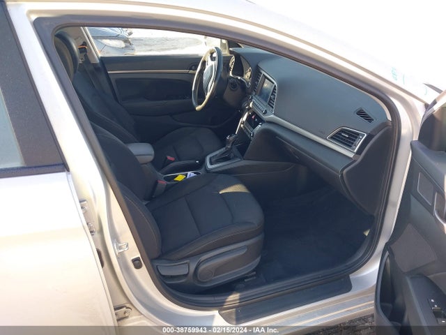 Hyundai Elantra Value Edition 2018 5NPD84LF3JH221677 Image 5