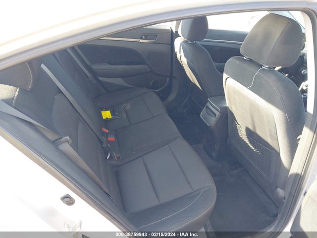 Hyundai Elantra Value Edition 2018 5NPD84LF3JH221677 Image 8