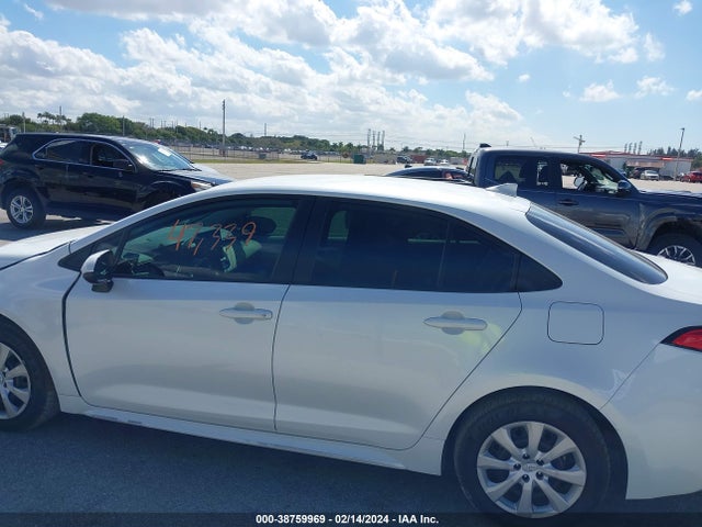 Toyota COROLLA LE 2022 5YFEPMAE6NP295525 Image 14