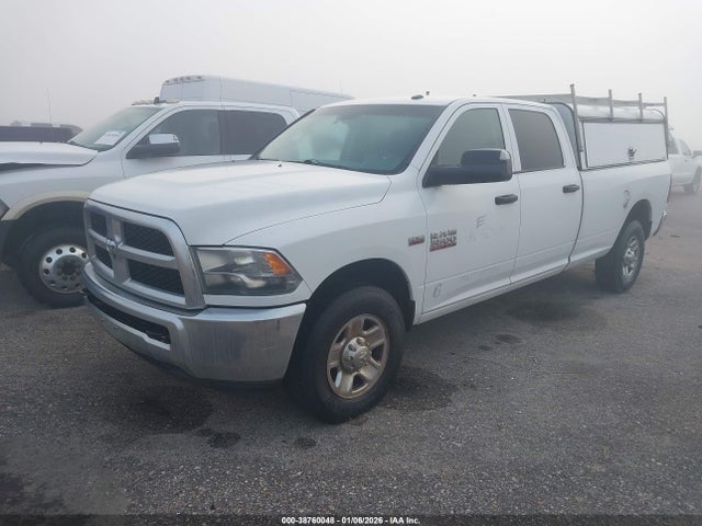 38760048 :رقم المزاد ، 3C63R2GT2FG604613 vin ، 2015 Ram 3500 Tradesman مزاد بيع