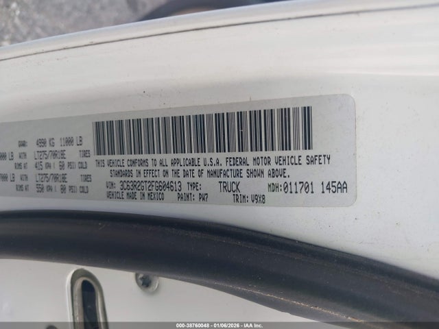 38760048 :رقم المزاد ، 3C63R2GT2FG604613 vin ، 2015 Ram 3500 Tradesman مزاد بيع
