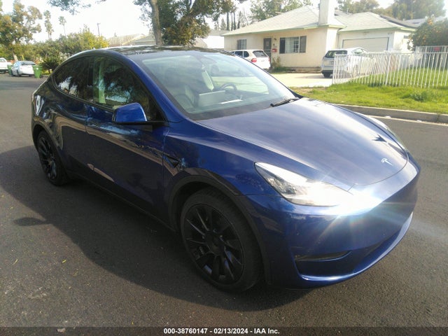7SAYGDEE7NF480253, 2022 Tesla Model Y Long Range Dual Motor All-wheel ...