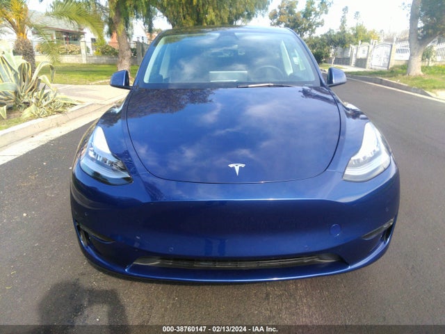 Tesla Model Y Long Range Dual Motor All-wheel Drive 2022 7SAYGDEE7NF480253 Image 13