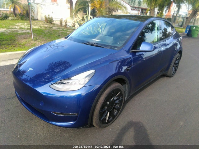 Tesla Model Y Long Range Dual Motor All-wheel Drive 2022 7SAYGDEE7NF480253 Image 2