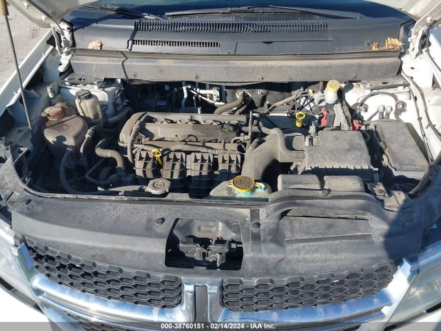 3C4PDCBB0JT421093 Dodge Journey Sxt