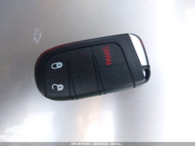 3C4PDCBB0JT421093 Dodge Journey Sxt