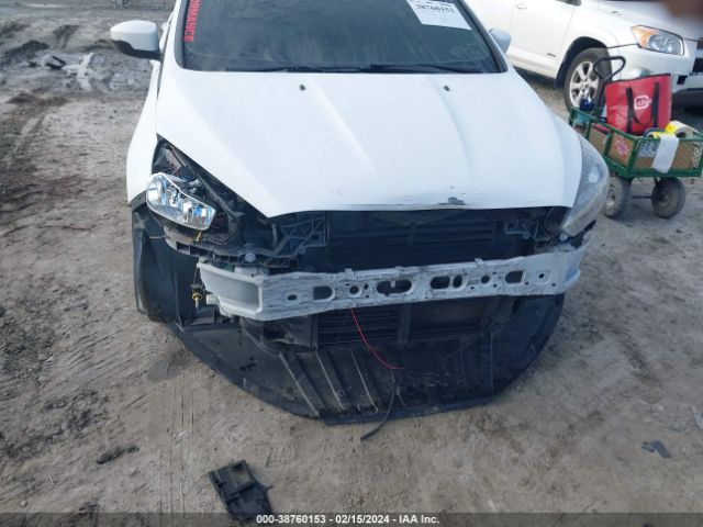 1FADP3K20GL255825 Ford FOCUS SE