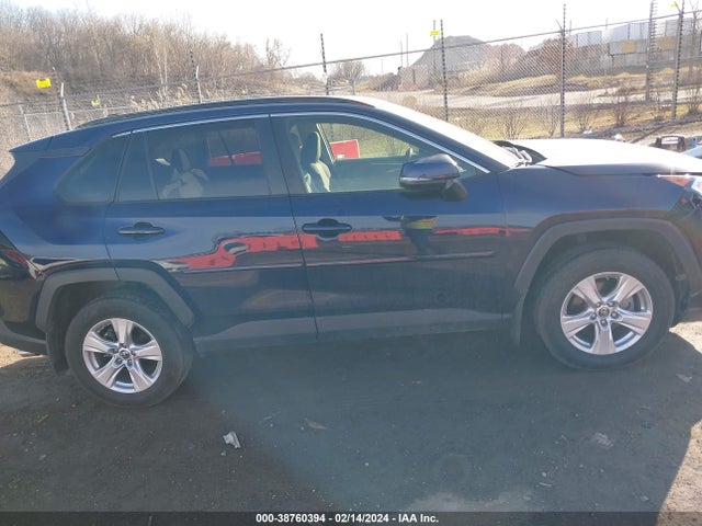 Toyota Rav4 Xle 2019 JTMP1RFV7KD031390 Image 13