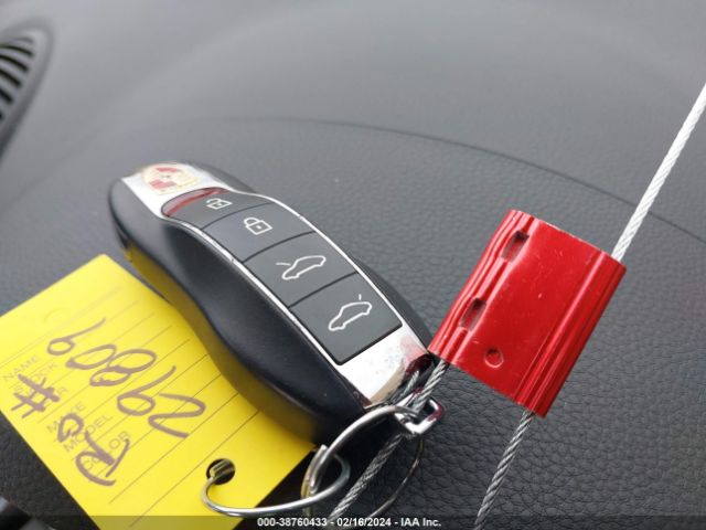 2022 PORSCHE 718 BOXSTER WP0CB2A8XNS221074 Photo 10