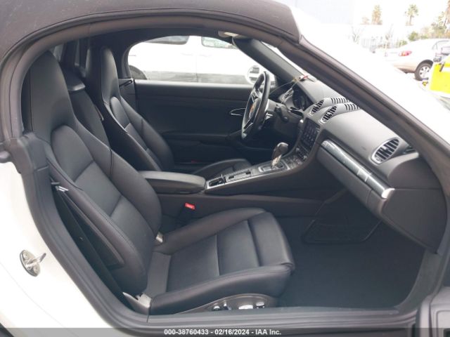 2022 PORSCHE 718 BOXSTER WP0CB2A8XNS221074 Photo 4
