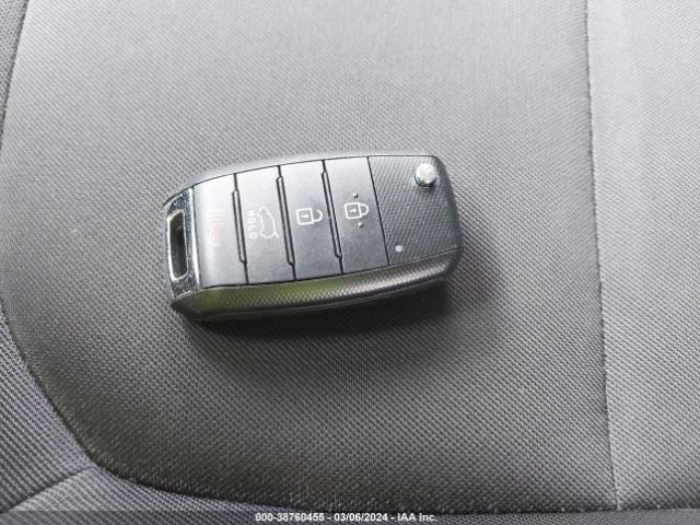 KNDJN2A21J7607244 KIA Soul