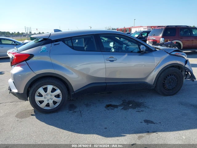 Toyota C-HR LE 2019 NMTKHMBX5KR076959 Image 13