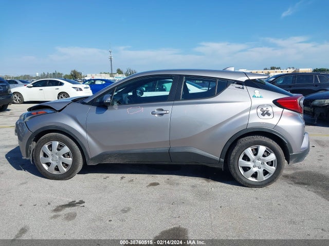 Toyota C-HR LE 2019 NMTKHMBX5KR076959 Image 14