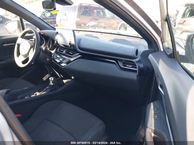 Toyota C-HR LE 2019 NMTKHMBX5KR076959 Image 5