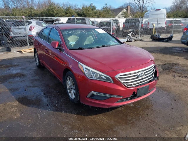 Hyundai SONATA SE 2015 5NPE24AF5FH237346 Image 1