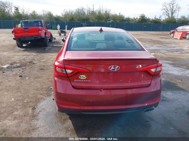 Hyundai SONATA SE 2015 5NPE24AF5FH237346 Image 16
