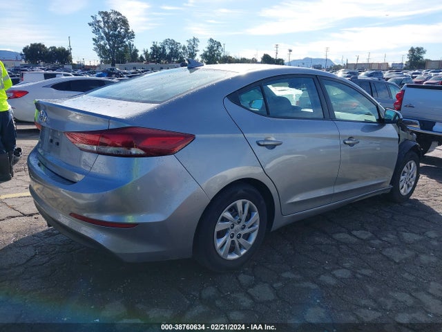 Hyundai ELANTRA SE 2017 5NPD74LF1HH137970 Image 4