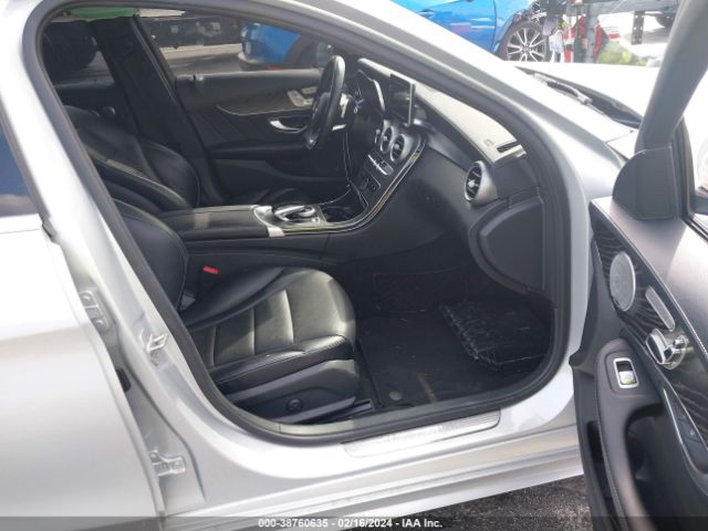 55SWF4JB1GU133151 Mercedes-Benz C 300 Luxury/sport