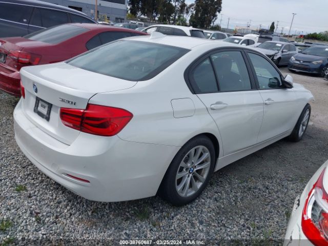 WBA8A9C52JAH12811 BMW 320i