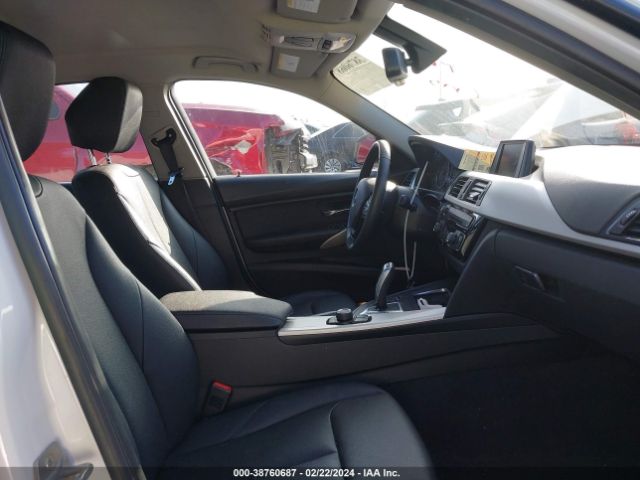 WBA8A9C52JAH12811 BMW 320i