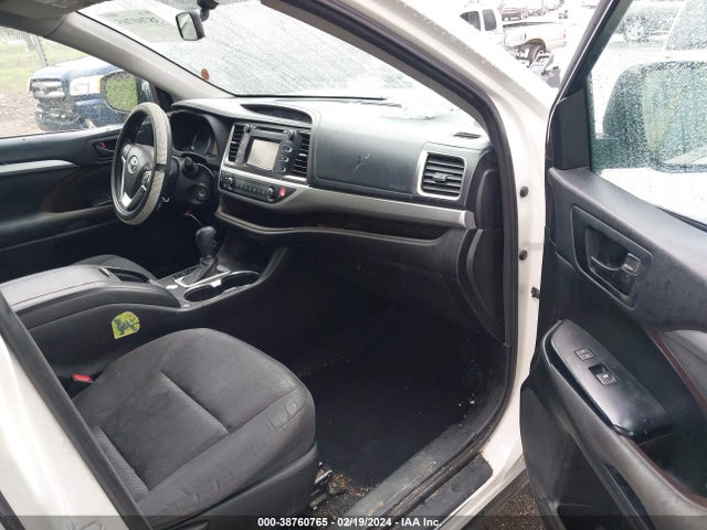 Toyota Highlander Le V6 2016 5TDZKRFH0GS140494 Image 5