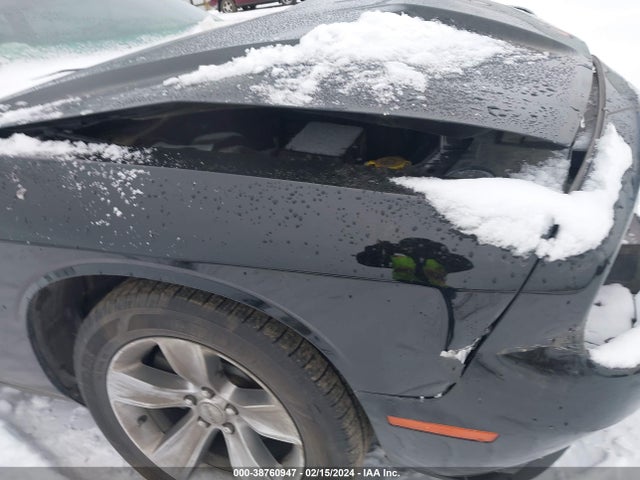 Dodge Challenger Sxt 2018 2C3CDZAG4JH302913 Image 17