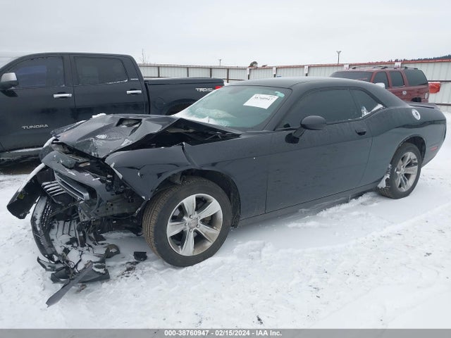 Dodge Challenger Sxt 2018 2C3CDZAG4JH302913 Image 2