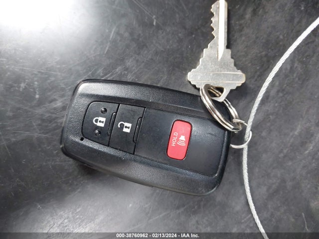 Toyota Prius Four 2018 JTDKARFU4J3058553 Image 11