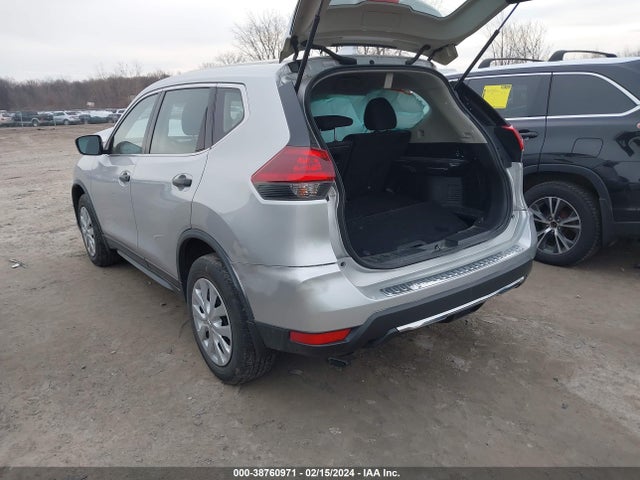 Nissan ROGUE S 2018 JN8AT2MV1JW309010 Image 3