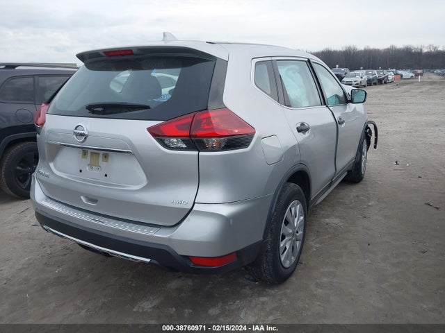 Nissan ROGUE S 2018 JN8AT2MV1JW309010 Image 4