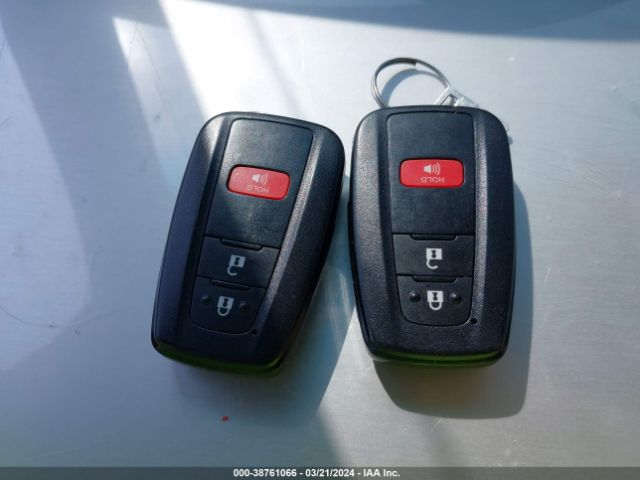JTDKARFU6H3533162 Toyota Prius Four