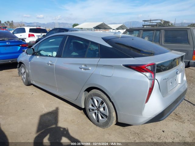 JTDKARFU6H3533162 Toyota Prius Four