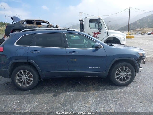 1C4PJMLB8KD429821 Jeep Cherokee Latitude Plus 4x4