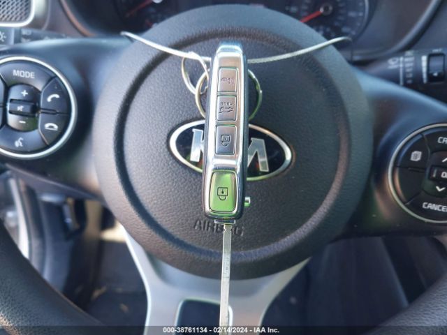KNDJ23AU5L7090405 KIA SOUL LX