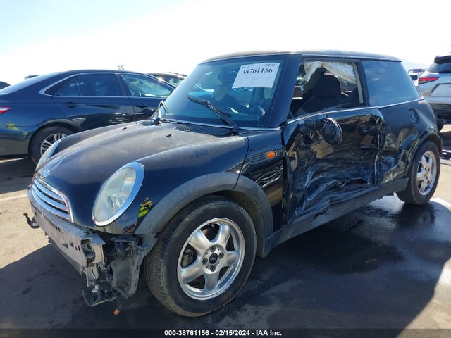 2005 MINI COOPER WMWRC33445TJ67026 Photo 1