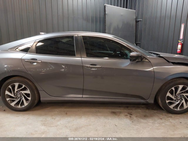 Honda CIVIC EX 2018 2HGFC2F79JH580848 Image 13