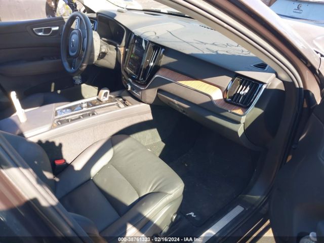 YV4L12RK9N1091651 Volvo Xc60 B5 Momentum