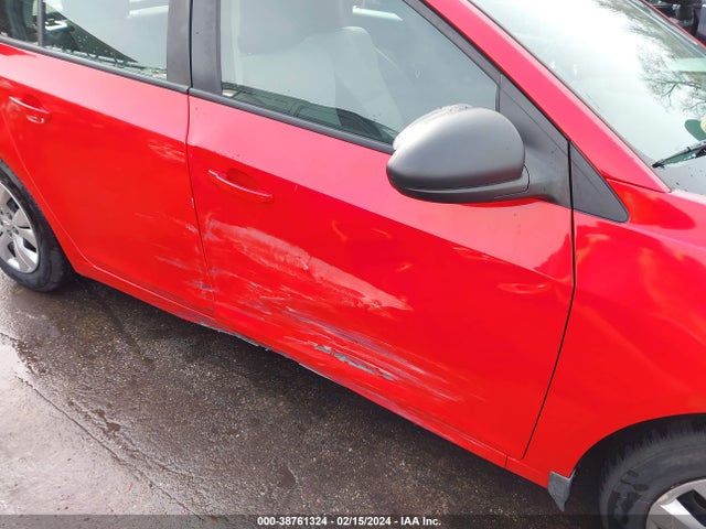 Chevrolet Cruze Ls Auto 2015 1G1PA5SG2F7106025 Image 6