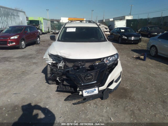 Nissan ROGUE SV 2018 5N1AT2MV7JC720646 Image 12