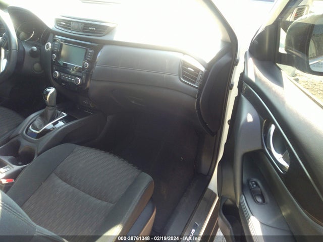 Nissan ROGUE SV 2018 5N1AT2MV7JC720646 Image 5