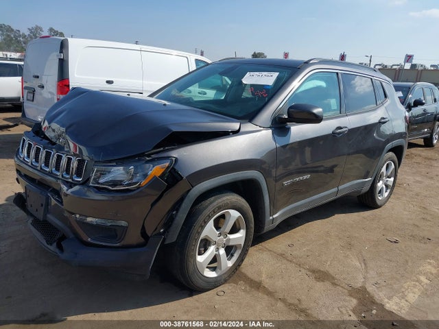 3C4NJCBB4MT527082 Jeep Compass Latitude Fwd