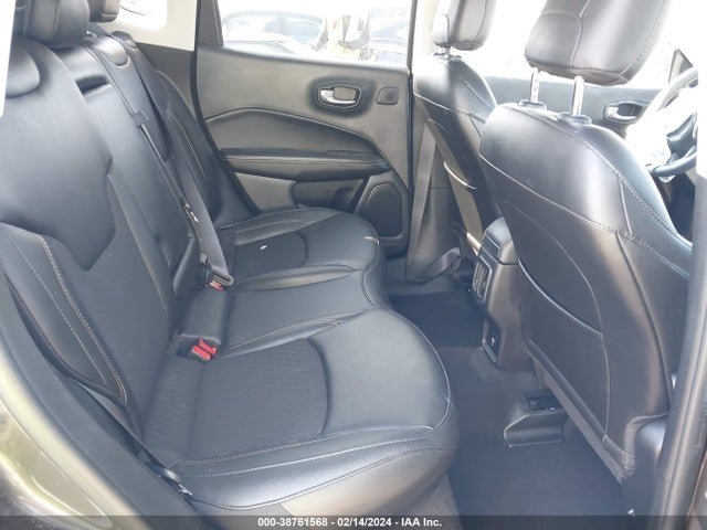 3C4NJCBB4MT527082 Jeep Compass Latitude Fwd