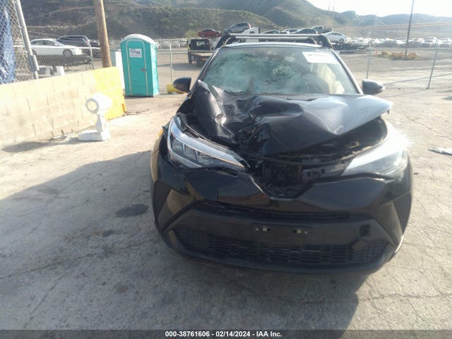 Toyota C-HR XLE 2021 NMTKHMBX9MR136499 Image 12