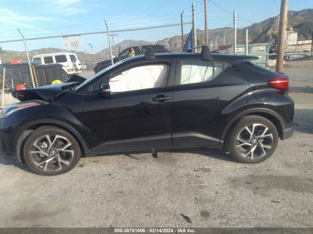 Toyota C-HR XLE 2021 NMTKHMBX9MR136499 Image 14