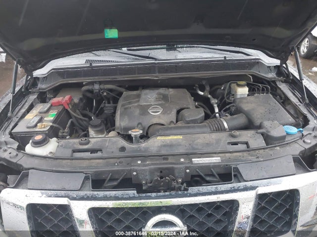 Nissan Armada Platinum 2014 5N1BA0NE7EN611840 Image 10