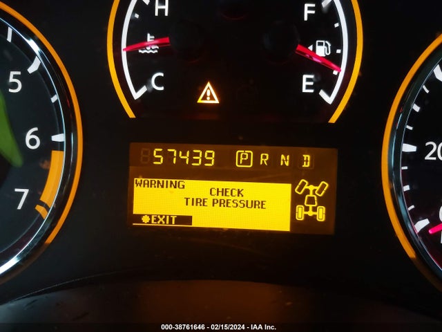 Nissan Armada Platinum 2014 5N1BA0NE7EN611840 Image 15